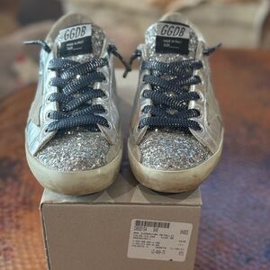 Golden Goose Superstar - Size 39
